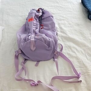 REI Co-op Flash 18 backpack in lavender -- unused!